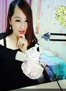 大聆听温主播照片