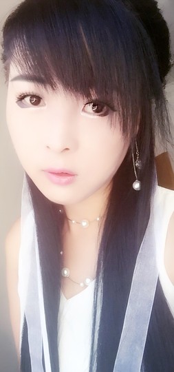 任性小妹芯宝主播照片