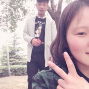 小小杰🐝海报