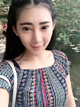 大聆听温主播照片