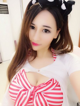 亲切家族主播照片