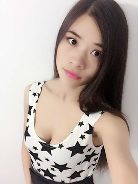 亲切家族主播照片
