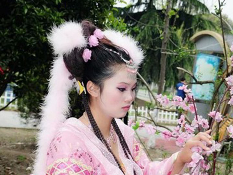 丶小若欣的主播海报