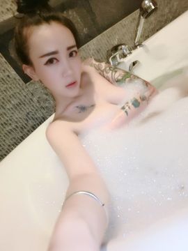长腿小蛮腰、露娜主播照片