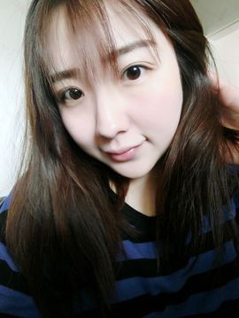 白绵绵主播照片