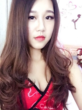 大聆听温主播照片