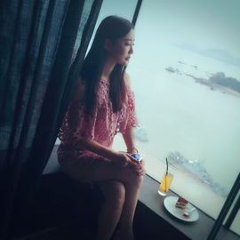 堇瑜、身心俱疲。主播照片