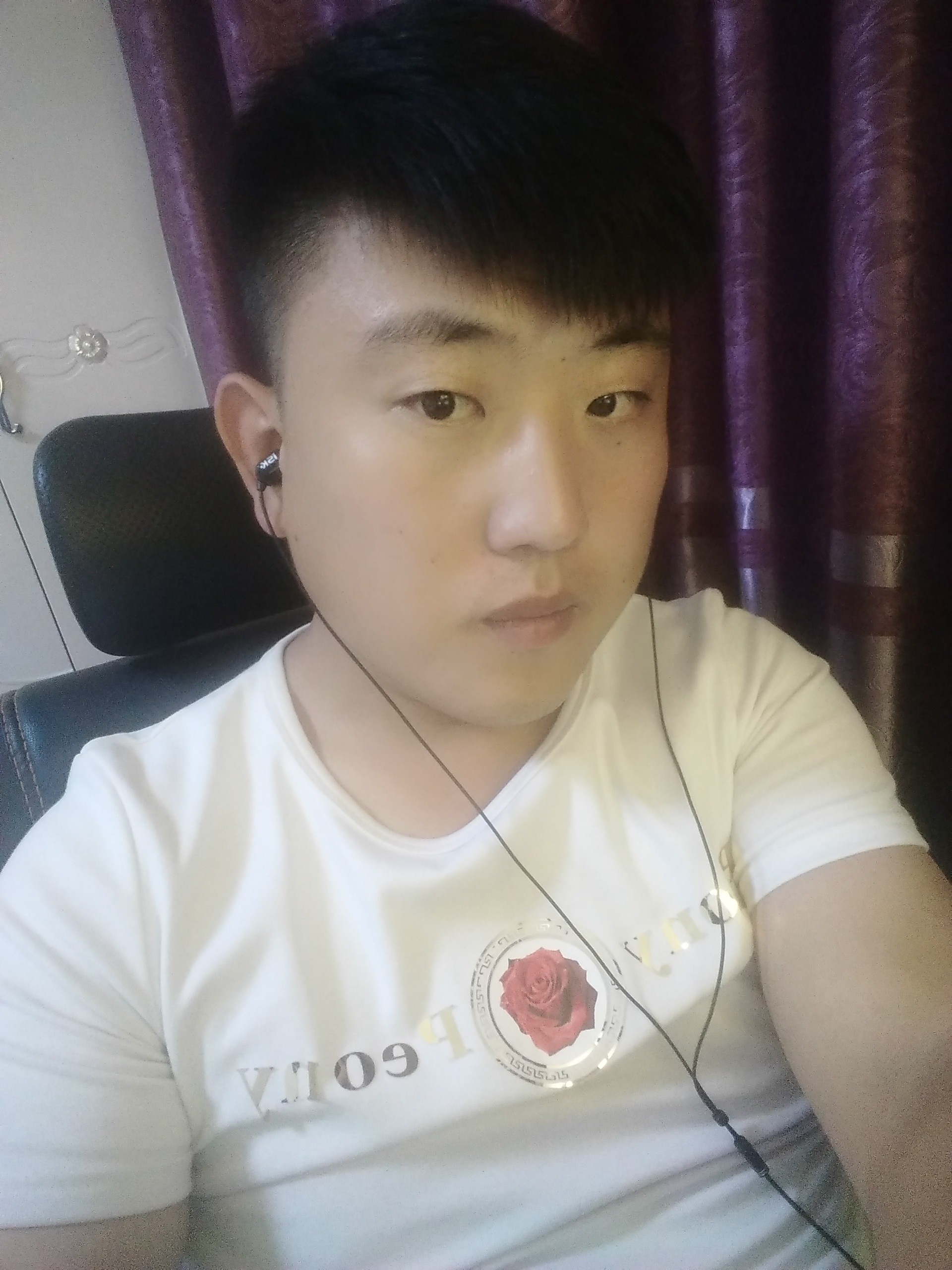流浪的车轮的主播照片