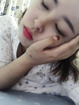 唱韩歌的金KK主播照片
