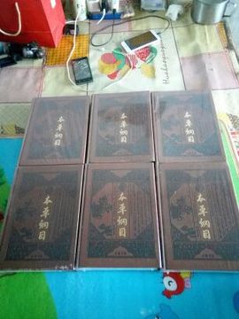 大雨伞与小雨伞主播照片