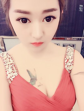 亲切家族主播照片