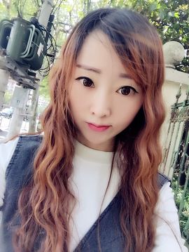 沫小西西主播照片
