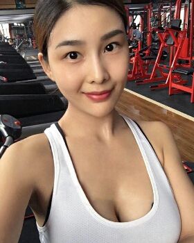 盼盼*4主播照片