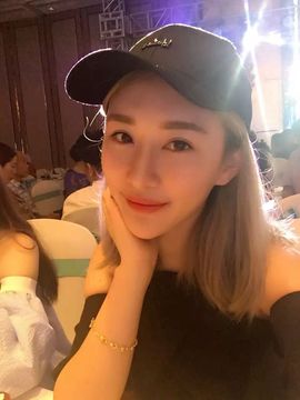 瑞木林莎主播照片