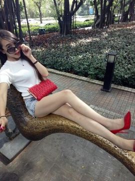 模特ღ丝丝つ女王主播照片