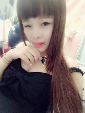 曼宝带病休息中主播照片