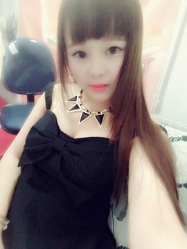 曼宝带病休息中主播照片