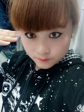 爱乐乐没坎坷主播照片