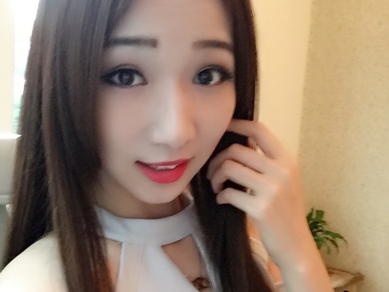 小婷Barbie的主播海报