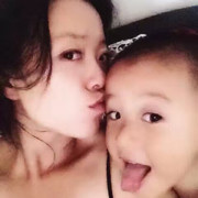 大胆蕾蕾➡️小车车海报