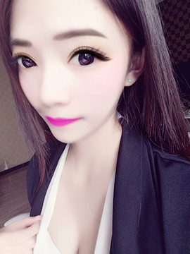 丫头°9主播照片