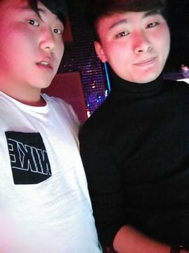 龙赫。主播照片