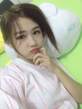 小懒懒~主播照片