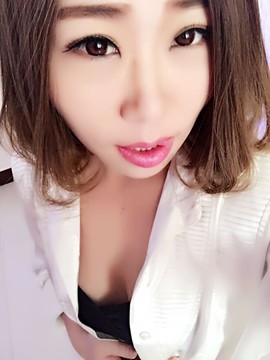 李xiao闹主播照片