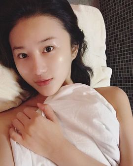 晓艾。主播照片