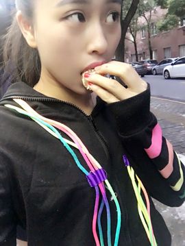 小逗比雕雕主播照片