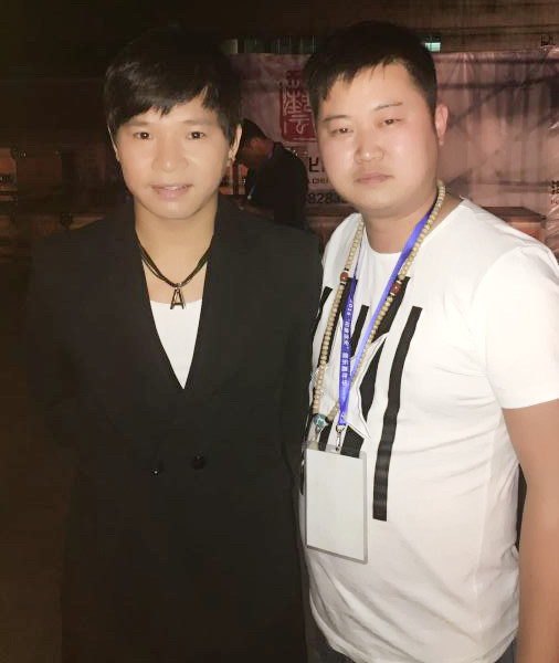 经纪人阿吉的主播照片