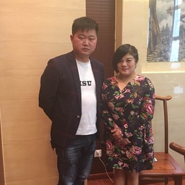 经纪人阿吉主播照片