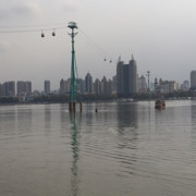 海哥🏊🏻海报