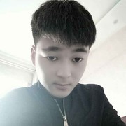 伪笑ij海报
