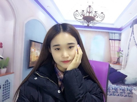 ZC小小雪儿海报