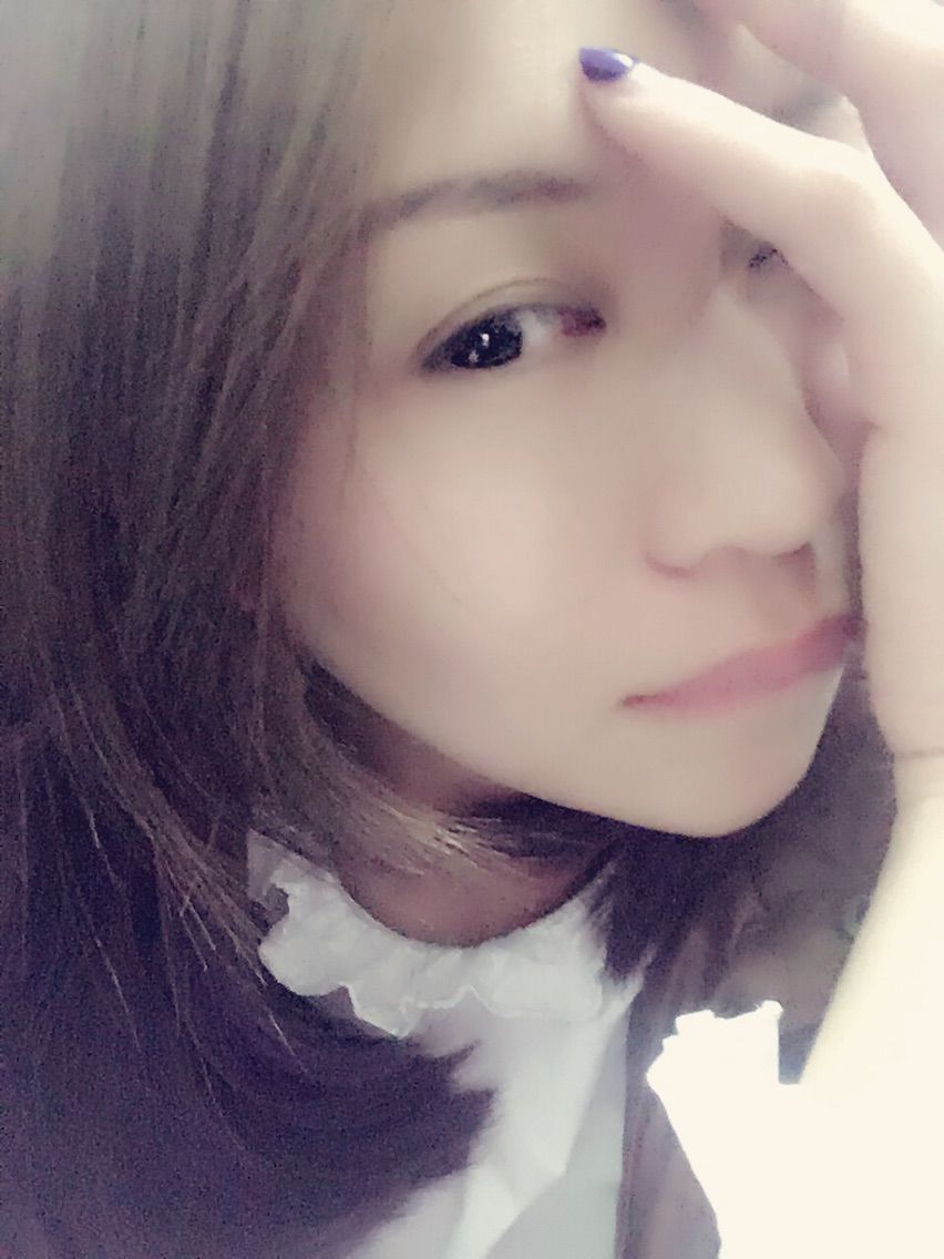 哼小闹主播照片