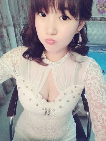 以诺歌声飘过30年的主播照片