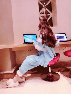 ゅ别闹◎哈尼流浪者主播照片