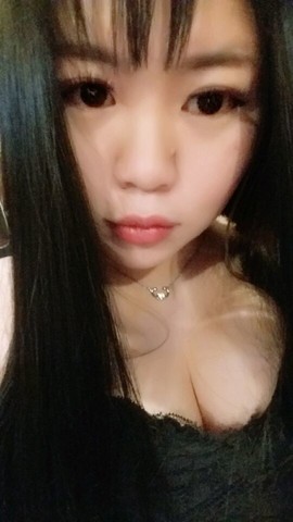 亲切家族主播照片