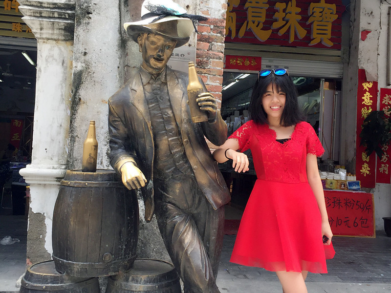 病变的大脑会跳舞的主播海报