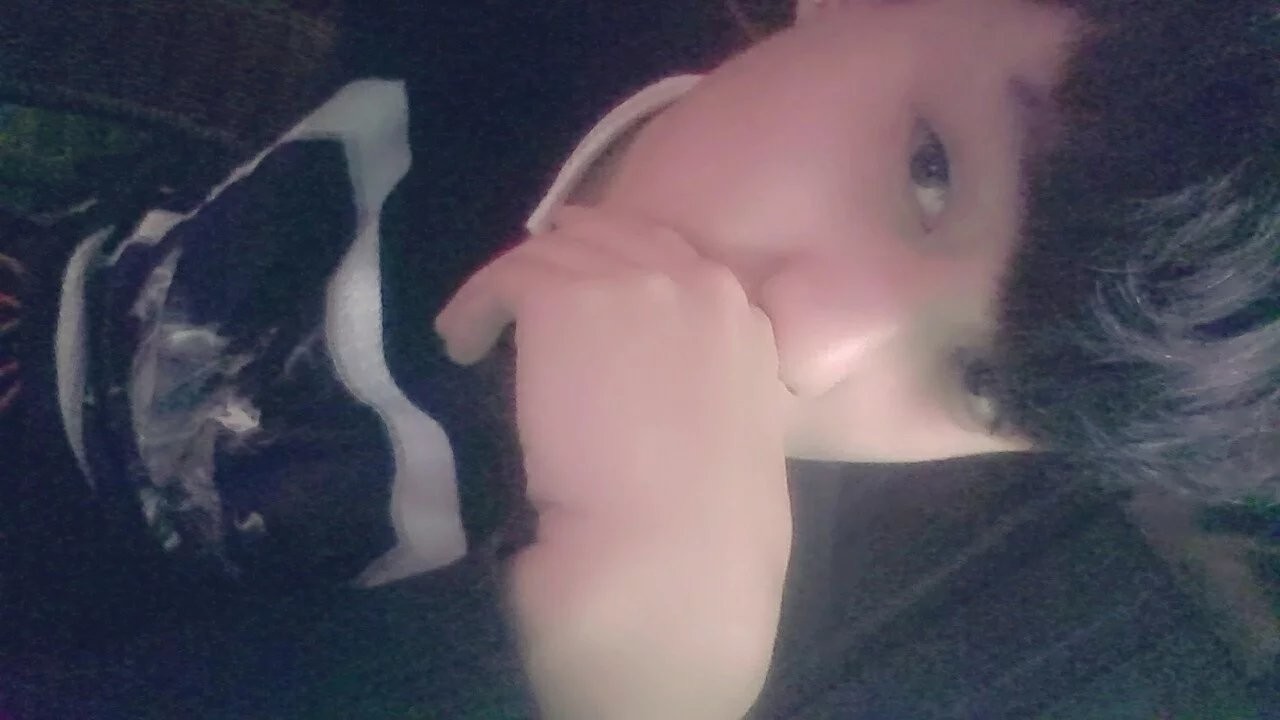 迷嗓虐言的主播照片