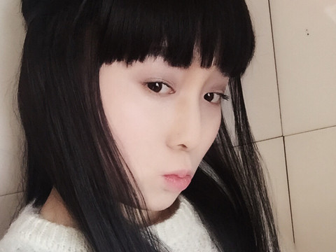 小白雅微海报
