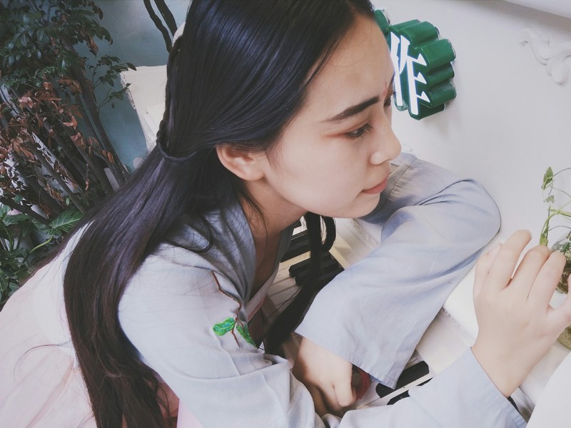 姜姜姜思的主播海报