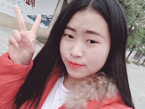 甜心🔥baby海报