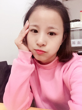 洛洛安静唱歌主播照片