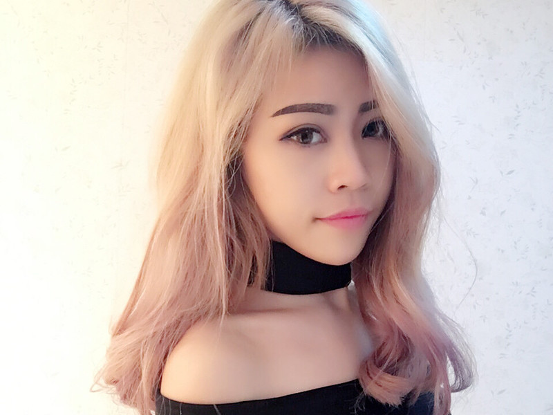 你家月儿的主播海报