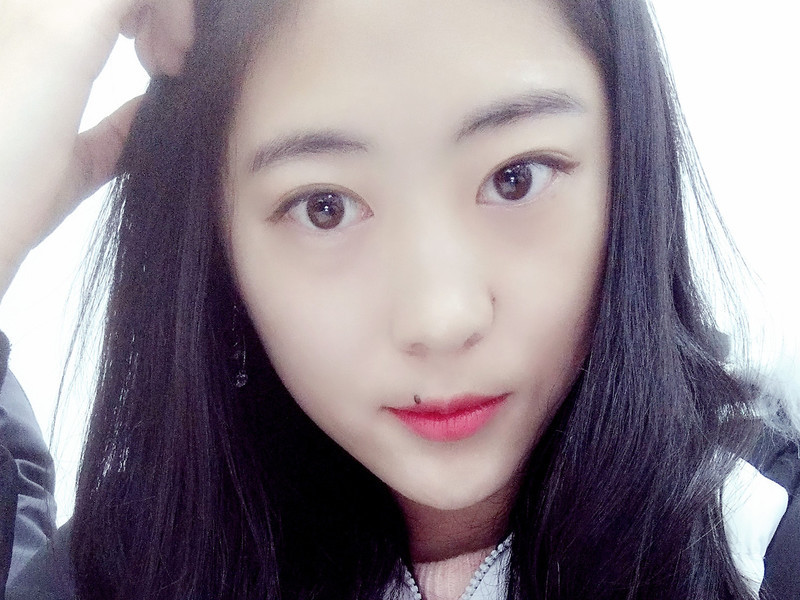 大脸配子的主播海报