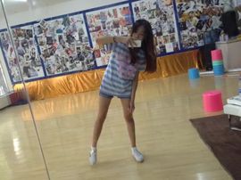 没才艺的丑女孩主播照片