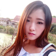 黑凤梨i