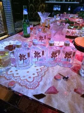 YE，浮沉主播照片